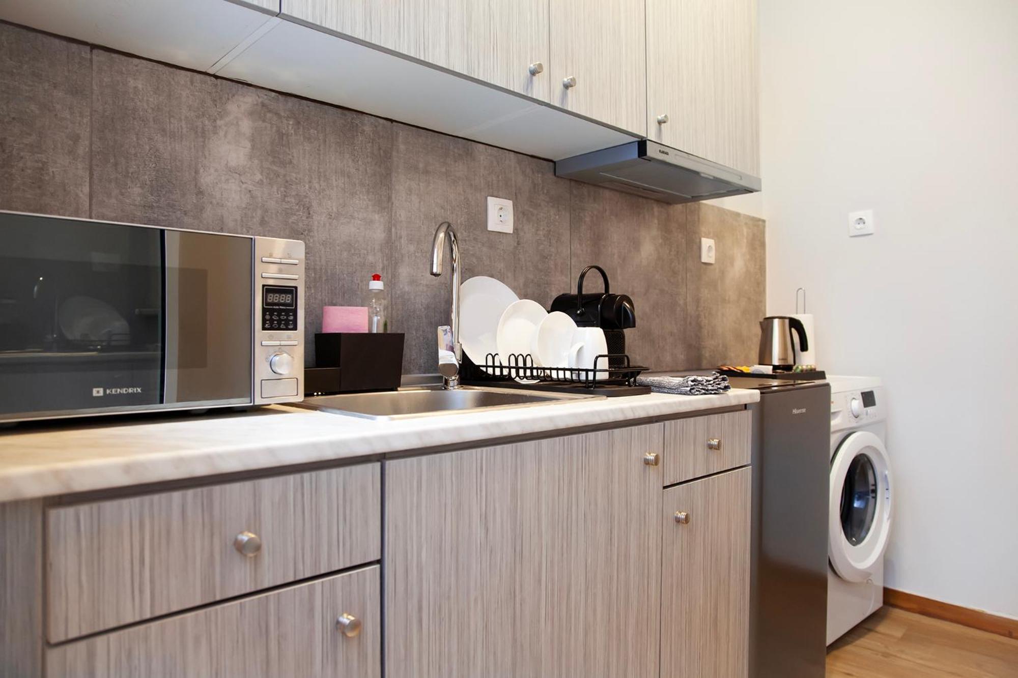 Aris123 By Smart Cozy Suites - Apartments In The Heart Of Athens - 5 Minutes From Metro - Available 24Hr 外观 照片