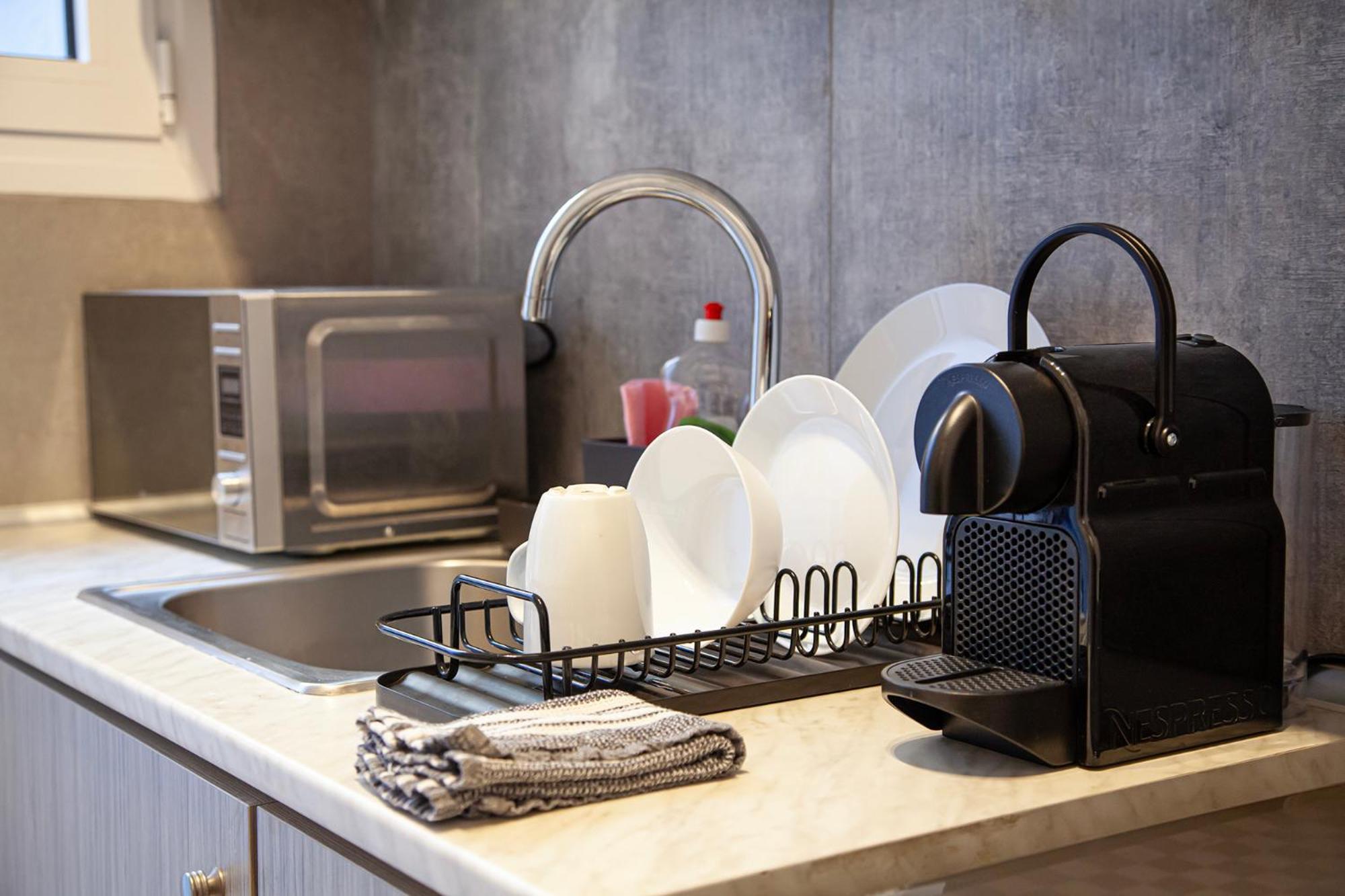 Aris123 By Smart Cozy Suites - Apartments In The Heart Of Athens - 5 Minutes From Metro - Available 24Hr 外观 照片