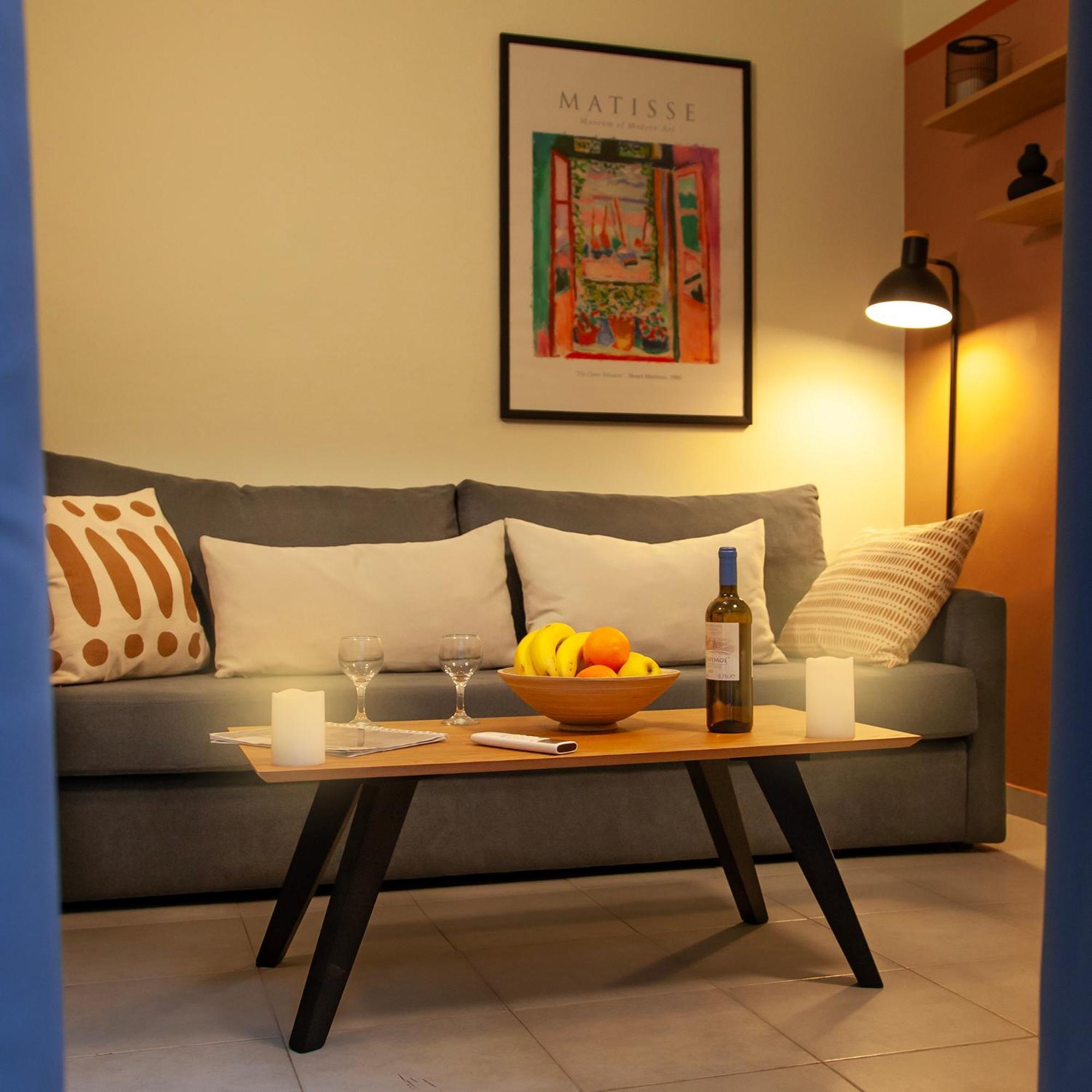 Aris123 By Smart Cozy Suites - Apartments In The Heart Of Athens - 5 Minutes From Metro - Available 24Hr 外观 照片