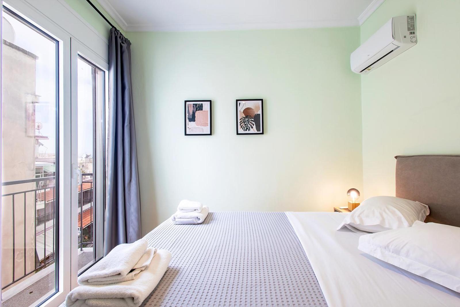 Aris123 By Smart Cozy Suites - Apartments In The Heart Of Athens - 5 Minutes From Metro - Available 24Hr 外观 照片