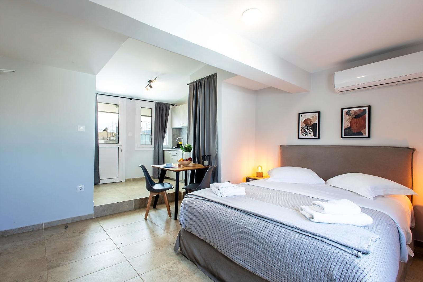 Aris123 By Smart Cozy Suites - Apartments In The Heart Of Athens - 5 Minutes From Metro - Available 24Hr 外观 照片