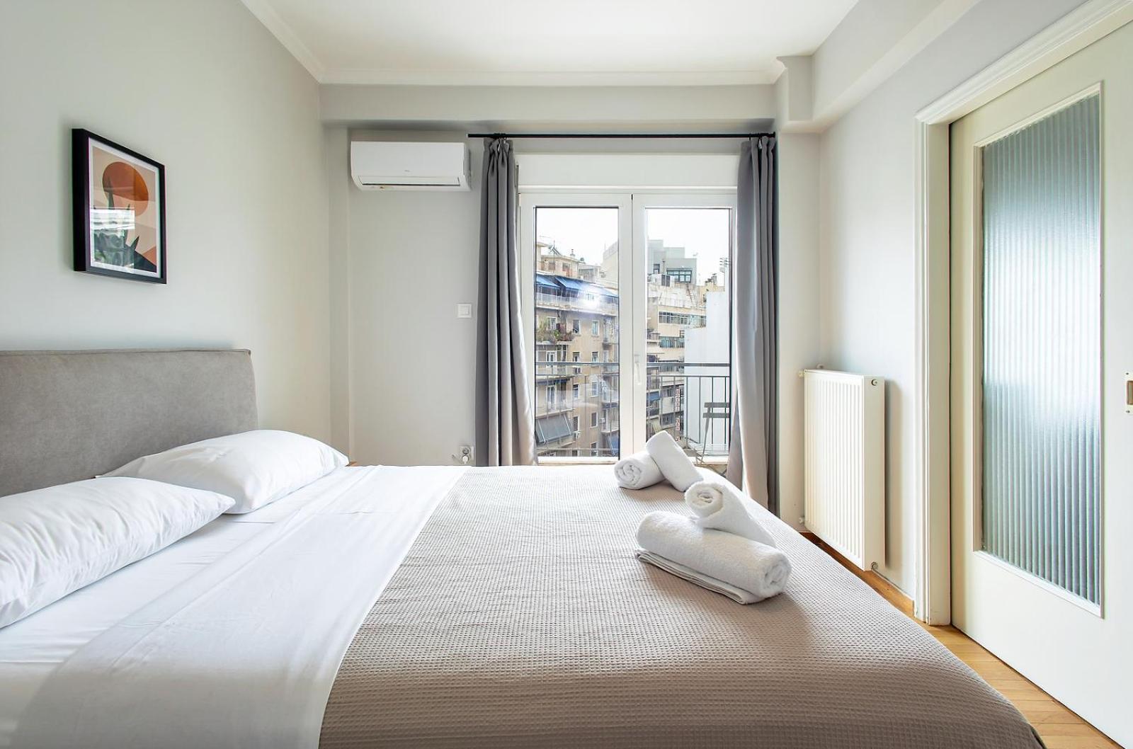 Aris123 By Smart Cozy Suites - Apartments In The Heart Of Athens - 5 Minutes From Metro - Available 24Hr 外观 照片