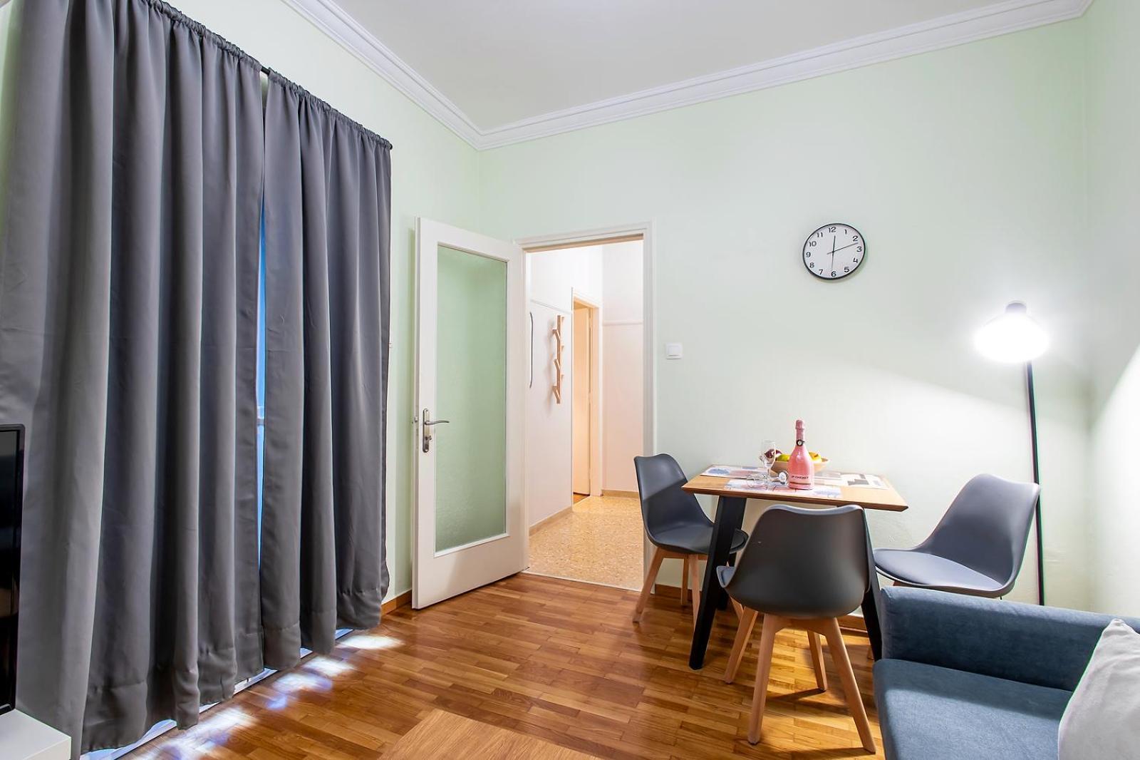 Aris123 By Smart Cozy Suites - Apartments In The Heart Of Athens - 5 Minutes From Metro - Available 24Hr 外观 照片