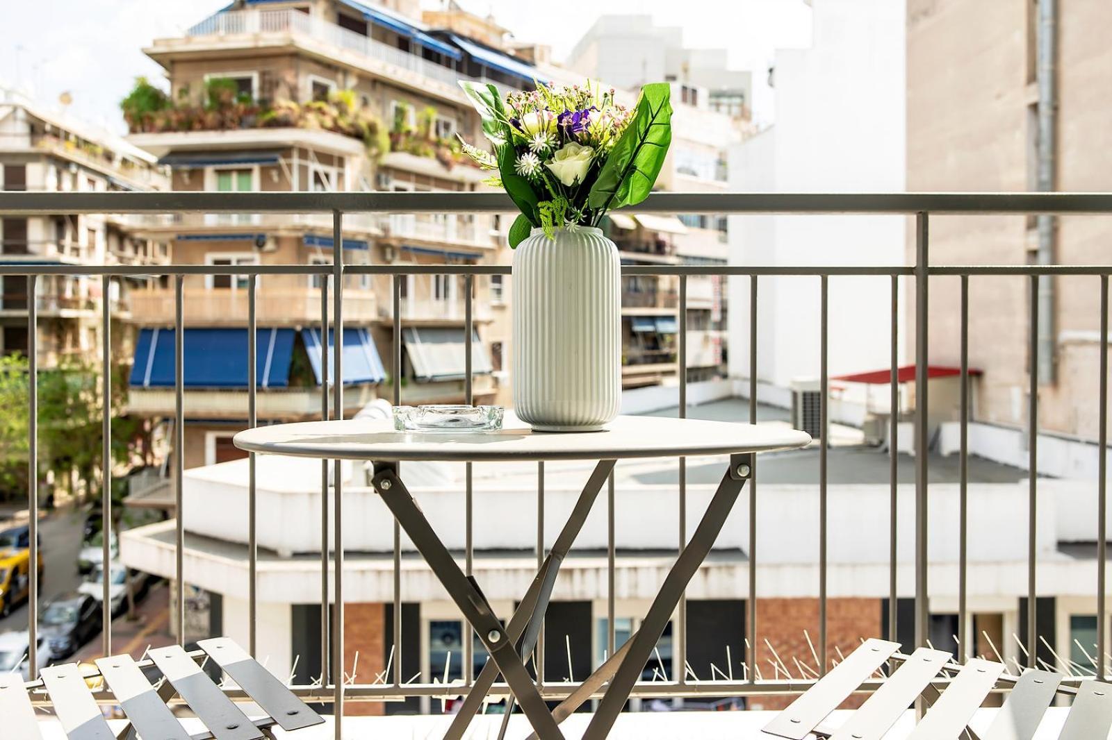 Aris123 By Smart Cozy Suites - Apartments In The Heart Of Athens - 5 Minutes From Metro - Available 24Hr 外观 照片